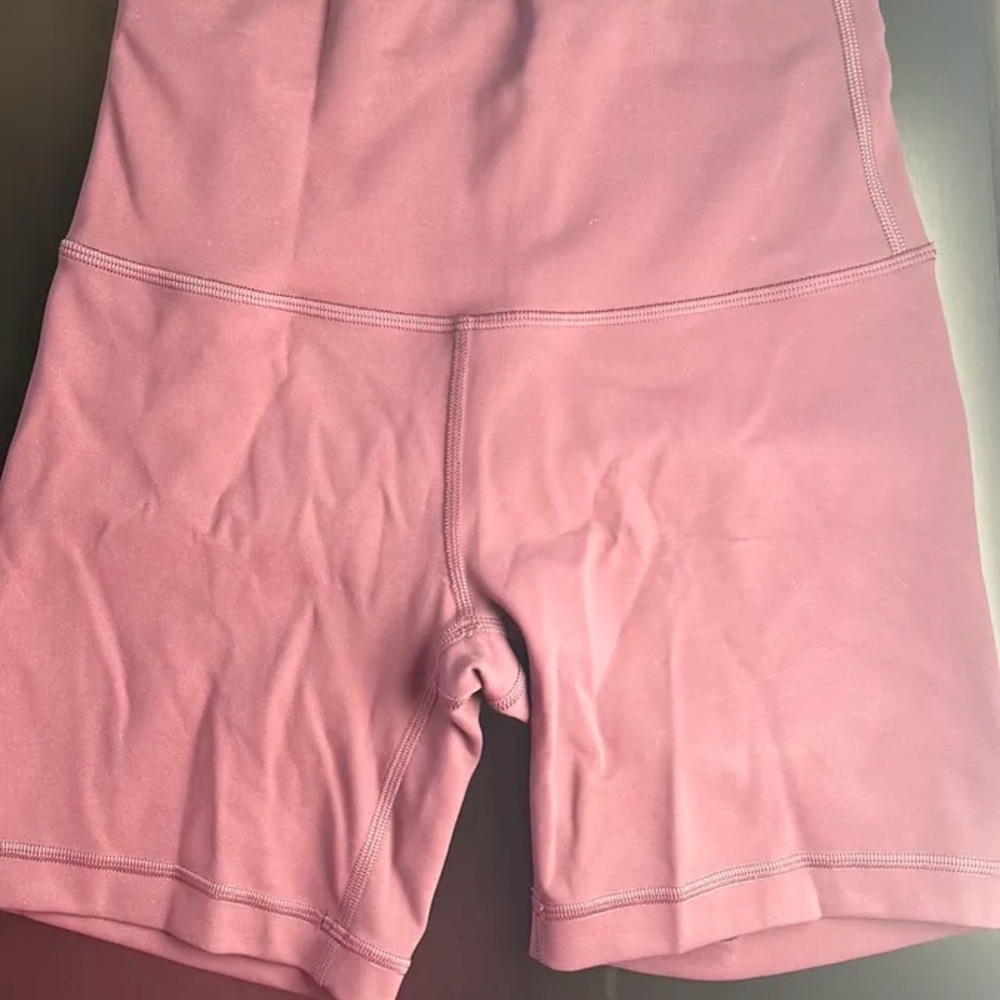 Lululemon Dusty Mauve Wunder Train Shorts - Picture 6 of 6